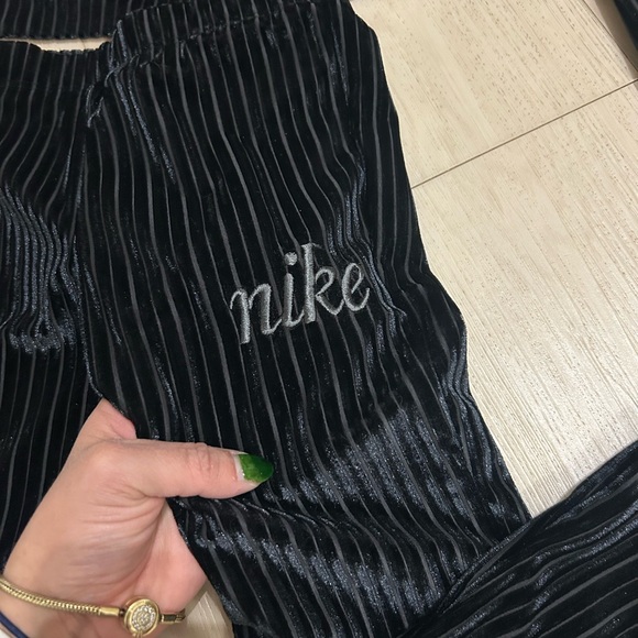 Nike Kids Black Matching Set size 4t - Picture 2 of 4